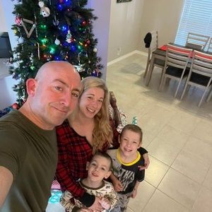 Meet your Posher, Echoe